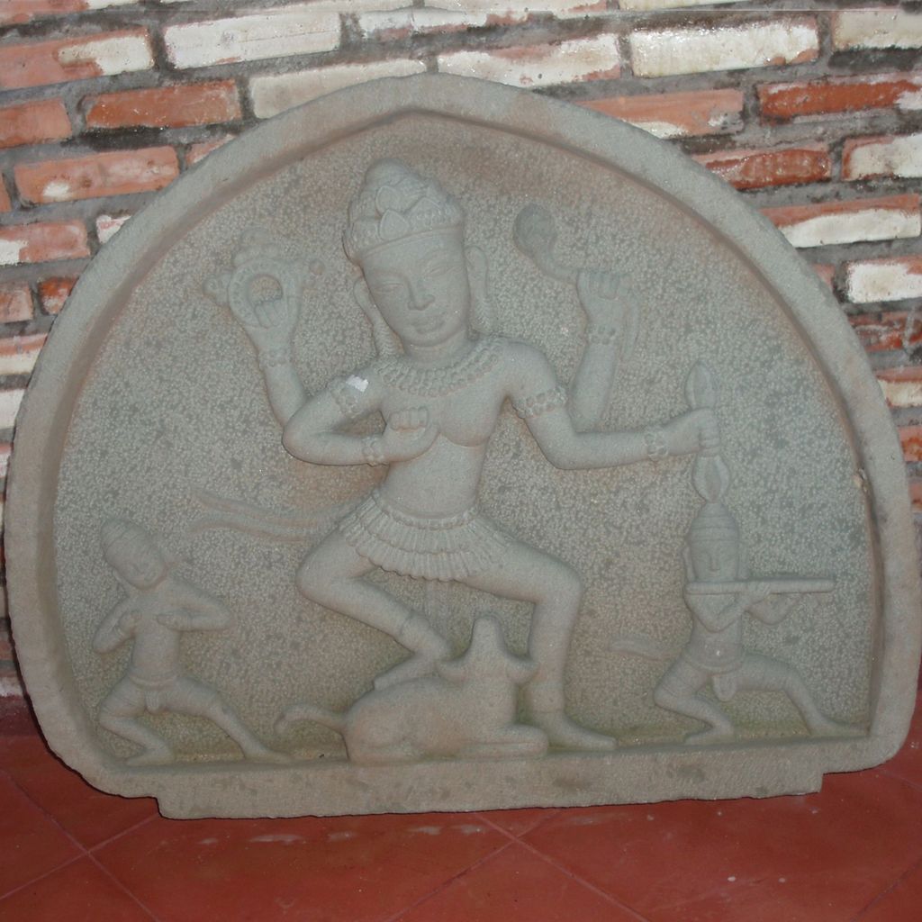 Tượng Durga tháp Po Narga