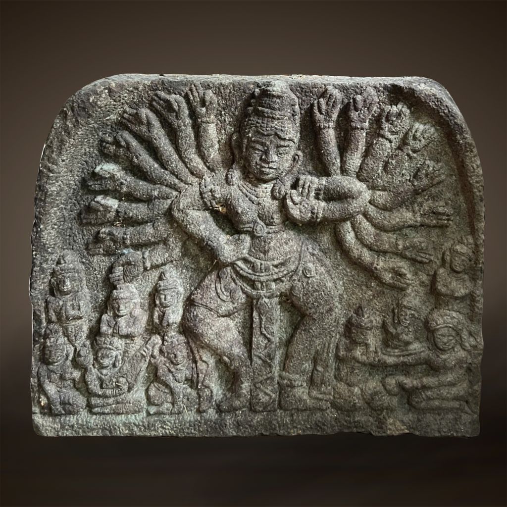 Tượng Chăm - Shiva Dancing