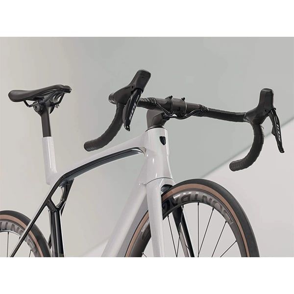  Trek Madone SL 6 Di2 [Gen 8] 