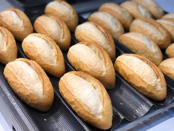  Khay làm bánh mỳ Baguette 5 rãnh chống dính Sanneng SN1595 