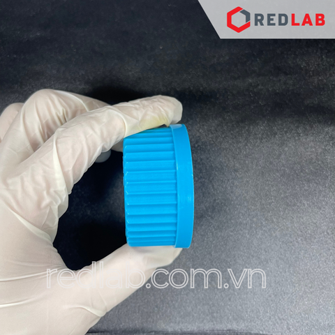 Chai trung tính ISOLAB thuỷ tinh borosilicate trắng, nắp vặn PP xanh GL45, chia vạch trắng, 500ml, có VAT - redlab