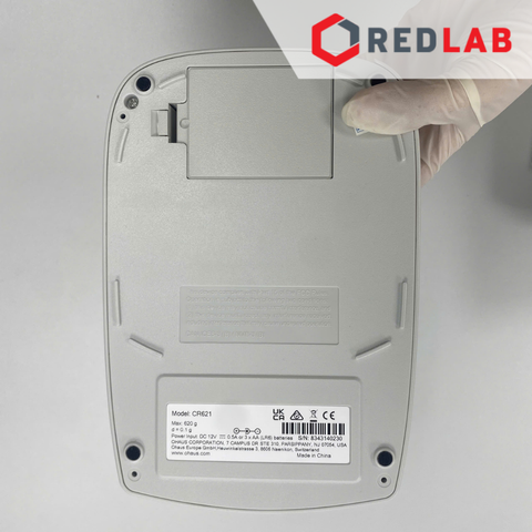 Cân kỹ thuật điện tử 1 số lẻ 620g / 0.1g OHAUS CR621 chuẩn ngoại, dùng trong thí nghiệm, dược mỹ phẩm, thực phẩm, có VAT - redlab