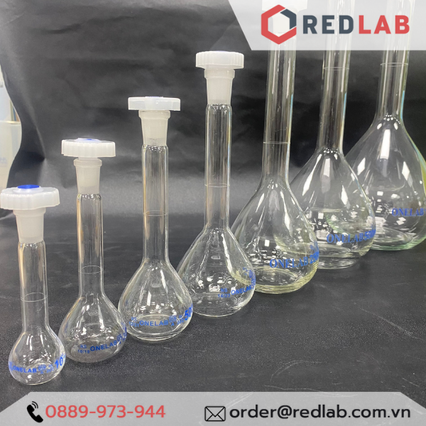 Bình định mức trắng nút nhựa ONELAB 10 20 25 50 100 200 250 500 1000 2000 ml, dùng định mức mẫu thí nghiệm, có VAT