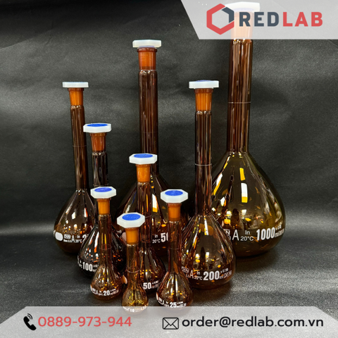 Bình định mức Nâu class A, nút nhựa Vạch sơn trắng hãng BIOHALL - Redlab