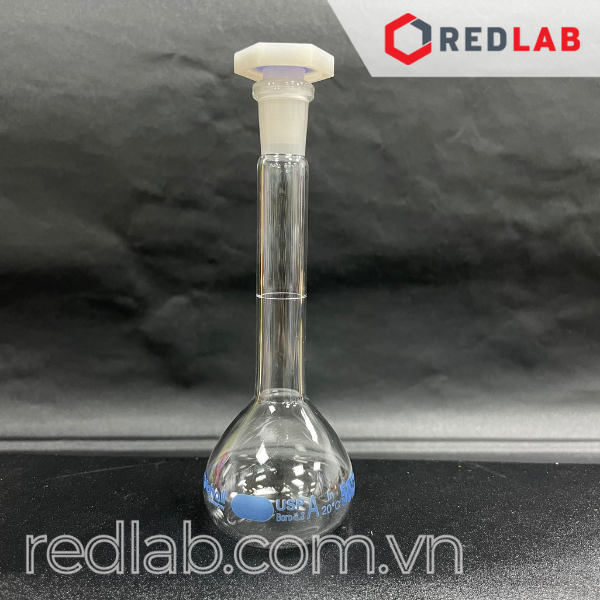 Bình định mức trắng BIOHALL chuẩn USP 1 2 5 10 20 25 50 100 200 250 500 ml 1L 2L 5L 10L, class A, nút nhựa, vạch sơn xanh, có VAT