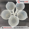 Ca nhựa PP cao cấp có quai da dạng thể tích 100ml 250ml 500ml 1000ml 2000ml chia vạch sơn xanh, chịu nhiệt 121°C ONELAB, có VAT