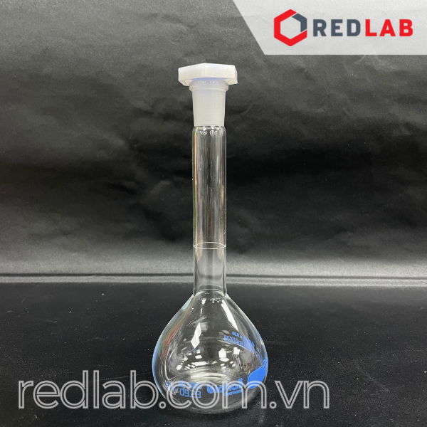 Bình định mức trắng BIOHALL chuẩn USP 1 2 5 10 20 25 50 100 200 250 500 ml 1L 2L 5L 10L, class A, nút nhựa, vạch sơn xanh, có VAT