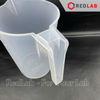 Ca nhựa PP có quai nửa vạch nổi trắng ISOLAB 100 250 500 1000 2000 3000 ml, cốc đong hóa chất chịu nhiệt, có VAT