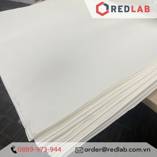 Giấy lọc định tính NewStar 60 x 60cm, chảy trung bình 102, dùng trong thí nghiệm, nghiên cứu, trường học, có VAT