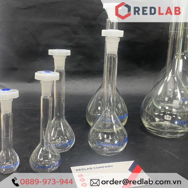 Bình định mức trắng nút nhựa ONELAB 10 20 25 50 100 200 250 500 1000 2000 ml, dùng định mức mẫu thí nghiệm, có VAT