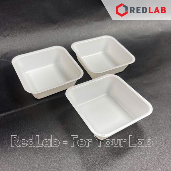 Đĩa cân nhựa PS trắng 100ml DxRxC 7.8x7.8x2.3cm ISOLAB 037.09.100 weighing dish (hộp 100 cái) có VAT