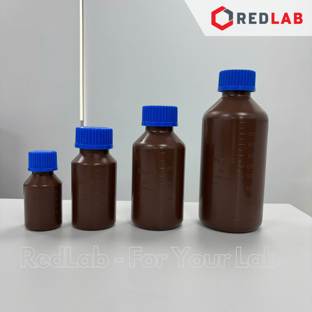 Chai nhựa PP nâu miệng rộng WISD 100 250 500 1000 2000 ml – nắp vặn xanh GL32 GL 45, chịu nhiệt, vạch nổi, có VAT
