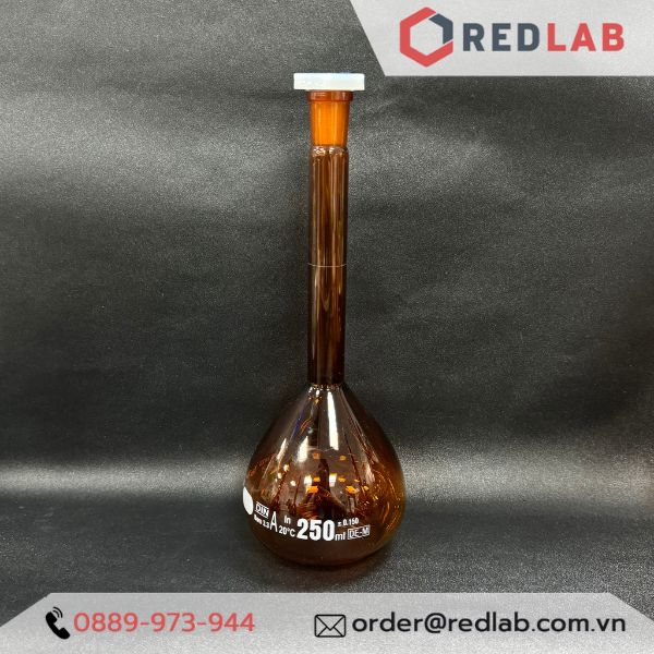 Bình định mức Nâu BIOHALL 1 2 5 10 20 25 50 100 200 250 500 ml 1L 2L 5L 10L, class A, nút nhựa, vạch sơn trắng, có VAT