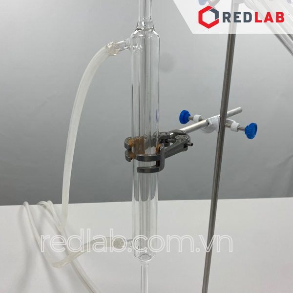 ​​​​​​​Bộ chưng cất Markham gồm Bình cầu 2L, phễu rót, thân chưng cất, sinh hàn thẳng, bình tam giác và phụ kiện, có VAT