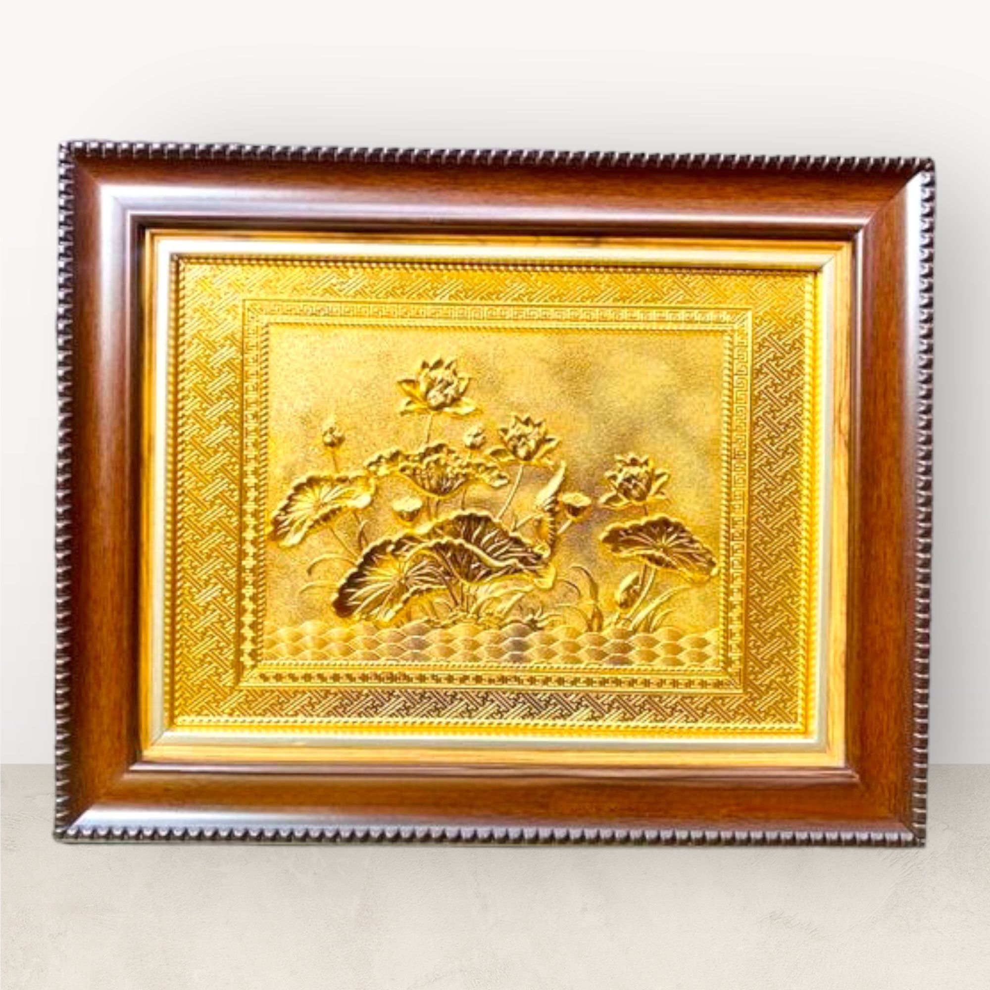  Tranh để bàn hoa sen đồng vàng mạ vàng 24K 28x34cm 