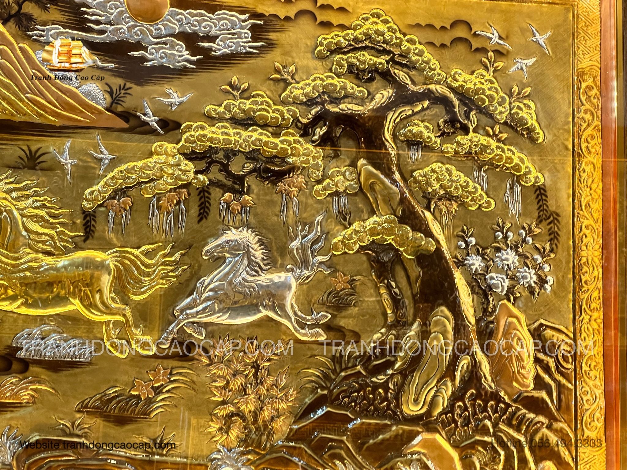  Tranh Mã Đáo Thành Công Dát Vàng Bạc ( kích thước 90cm x 170cm ) 