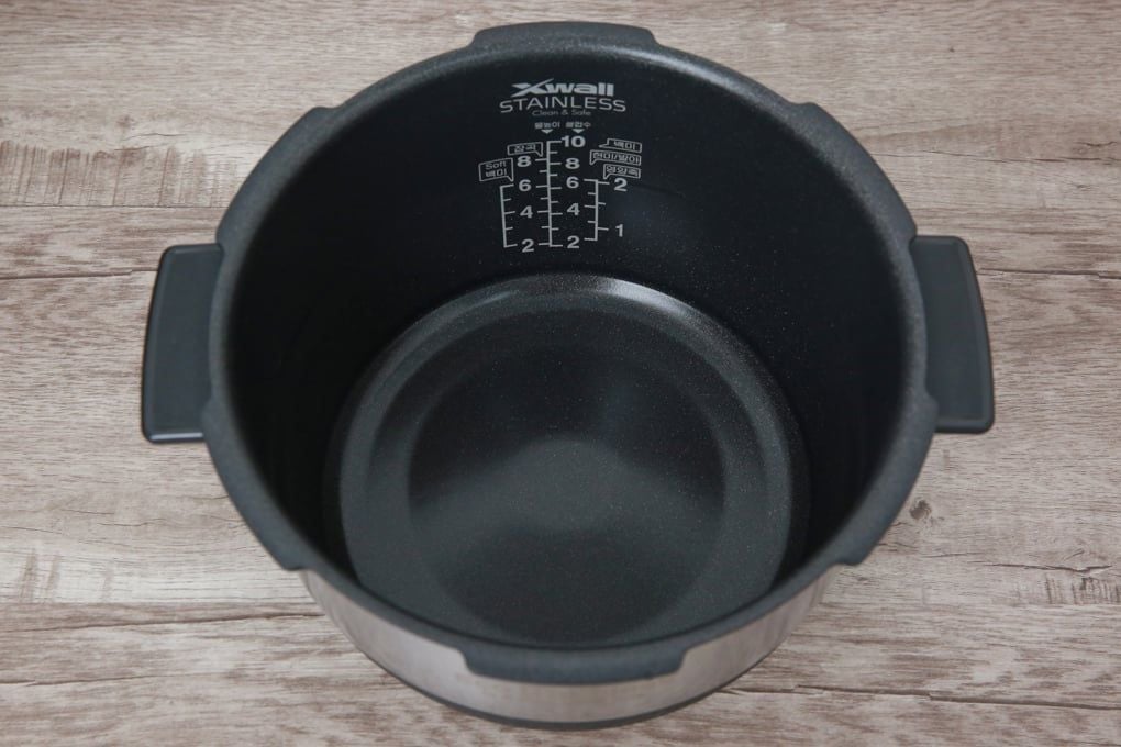 Nồi cơm điện cao tần Cuckoo 1.8 lít CRP- CHSS1009FN