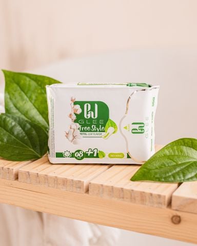 Băng vệ sinh Glee Free Style 8 miếng ban ngày hương Trầu không