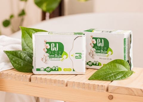 Băng vệ sinh Glee Free Style 8 miếng ban ngày hương Trầu không