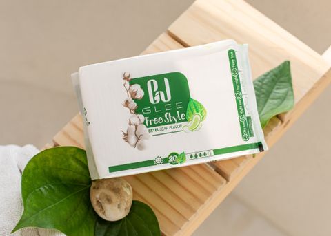 Băng vệ sinh Free Style 20 miếng ban ngày hương Trầu không