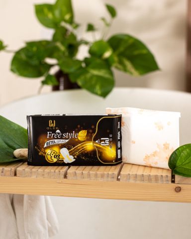 Băng vệ sinh Glee 3 miếng ban đêm hương Trầu không