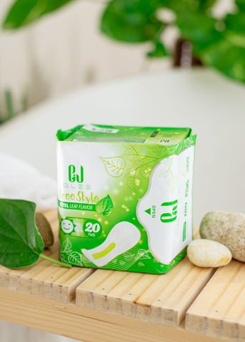 Băng vệ sinh Glee Free Style 20 miếng ban ngày hương Trầu không - Không cánh
