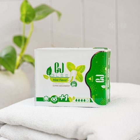 Băng vệ sinh Glee 8 miếng ban ngày - Bạc hà