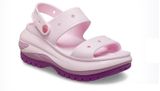 Nhân bản từ Mega Crush Sandal – Bật chất riêng, nâng tầm cá tính