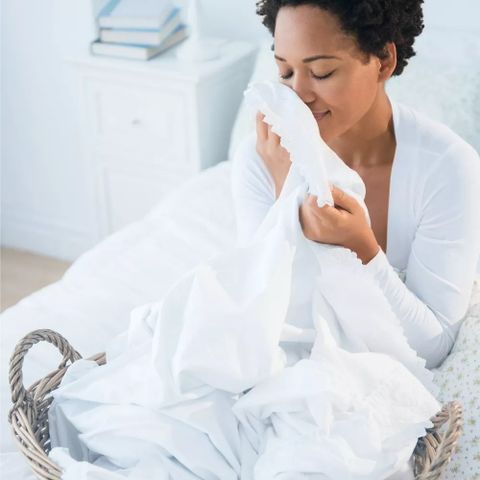 Hạt tăng hương thơm cho quần áo Downy Ocean Mist Light In-Wash Laundry 680 gr [Mỹ]