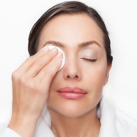 Bông Tẩy Trang Cao Cấp Swisspers – Chăm sóc da chuẩn spa ngay tại nhà!