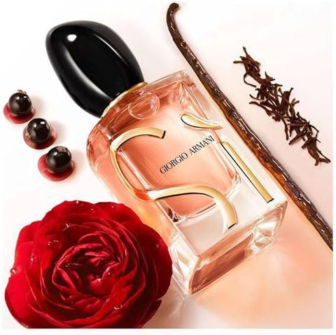 Nước hoa nữ hương thơm nữ tính khẳng định phong cách Quyến rũ - Tự tin - Sang trọng Giorgio Armani Si Intense EDP Refillable Spray 100 mL