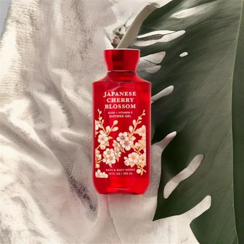 Bath & Body Works - Gel tắm Japanese Cherry Blossom 295mL - Mỹ