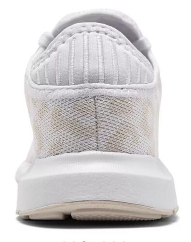 Size 8/40; Giày thể thao nữ adidas Swift Run [Auth], unbox
