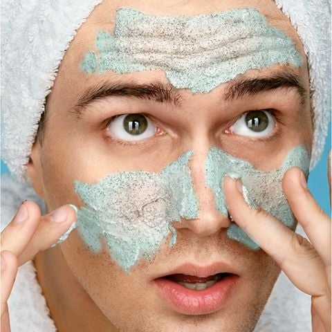 Kem rửa mặt kiểm soát mụn & tẩy tế bào chết Clean & Clear Acne Triple Clear