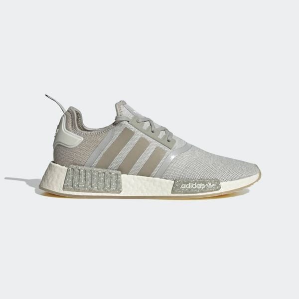 Size 39.5; 40, Giày thể thao Nam, Nữ Adidas NMD R1 [Auth]