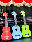 Ukulele màu size 21