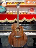 Guitar Acoustic Rosen G31 dáng A khuyết