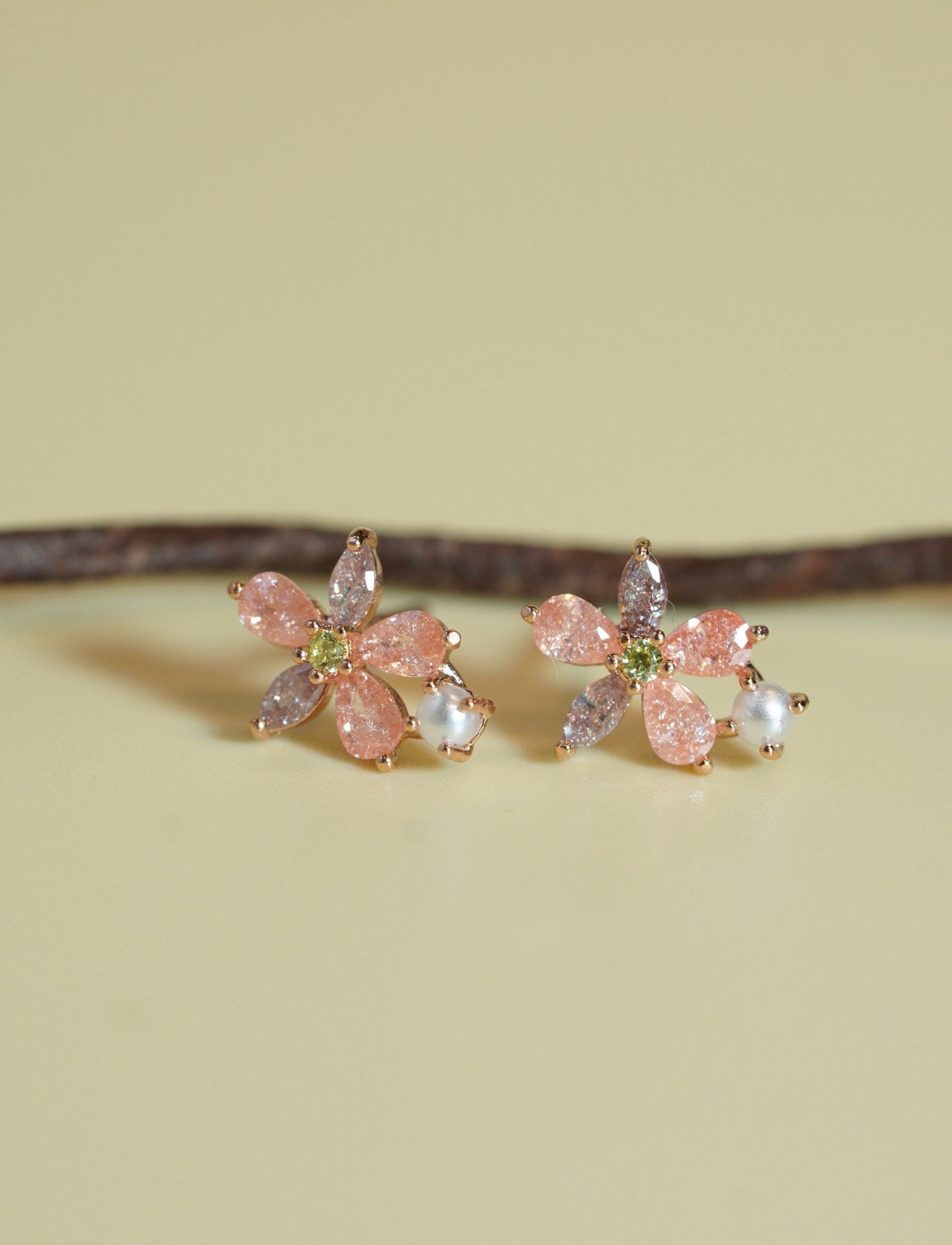 [ancafe-accessories] Hoa tai ER280K-041-VH