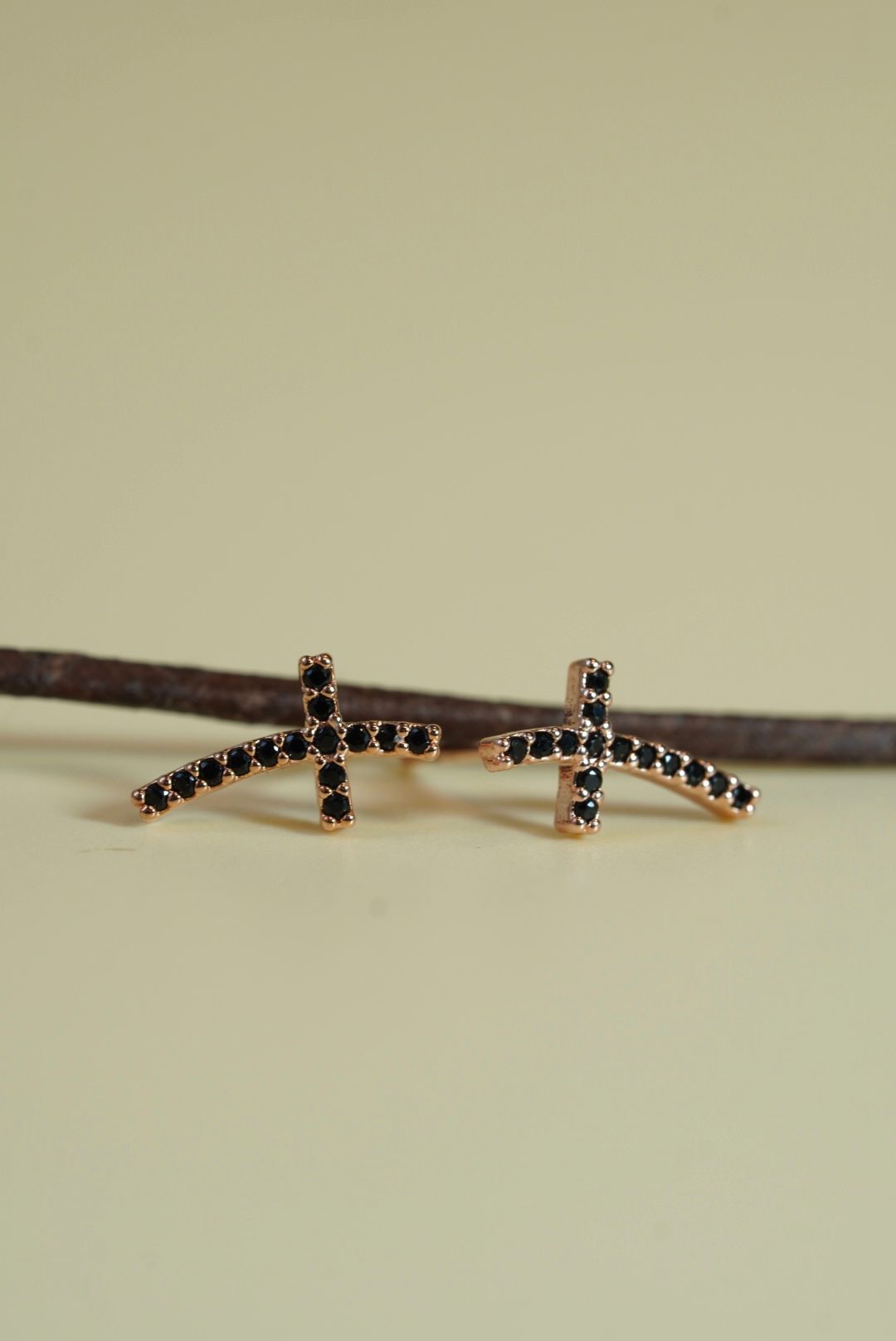 [ancafe-accessories] Hoa tai ER390K-116-VH-ĐÁ ĐEN