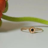 [ancafe.shop]Nhẫn bạc nữ,nụ hoa đen,hoa nhẹ nhàng,ngón út