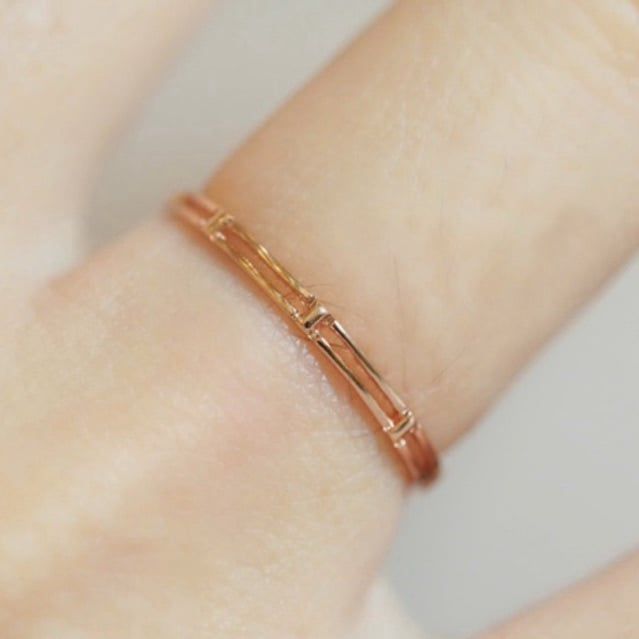 [ancafe.shop]Nhẫn hoạ tiết kẻ ngang, thanh lịch, hàn quốc