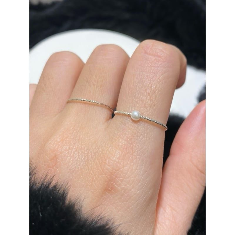 [ancafe.shop]Nhẫn ngón trỏ viên ngọc trắng, ngón giữa sần