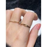 [ancafe.shop]Nhẫn ngón trỏ trơn xoắn, ngón giữa đá lấp lánh