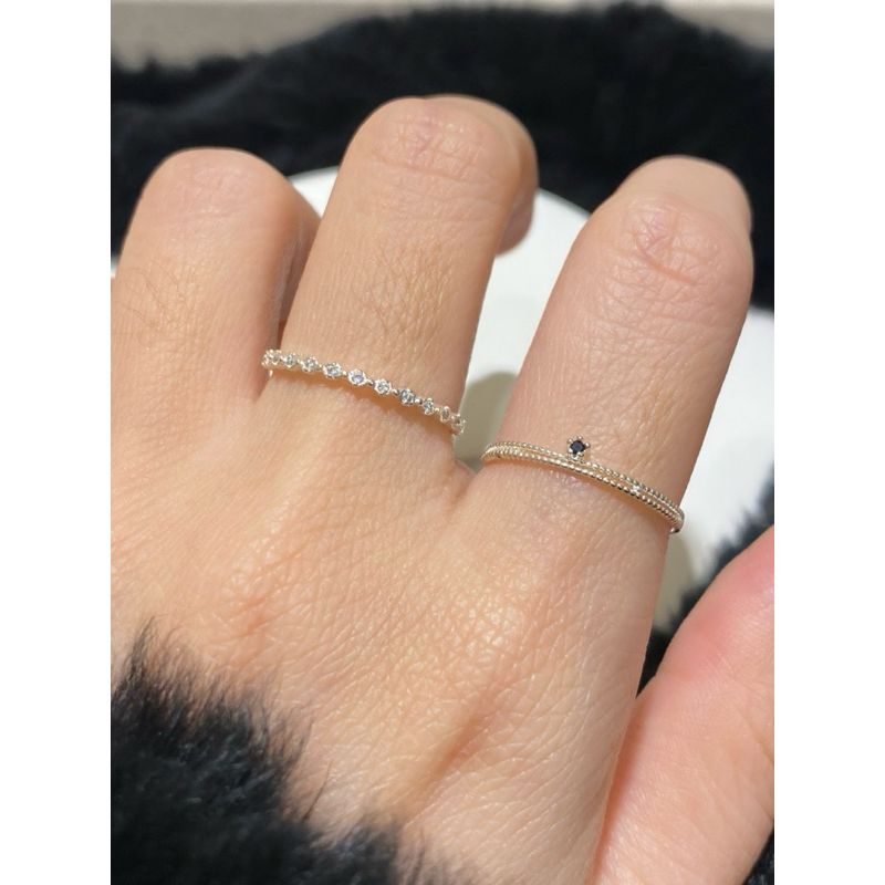 [ancafe.shop]Nhẫn ngón trỏ đá đen, nhẫn đá giữa đá mảnh mai