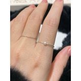 [ancafe.shop]Nhẫn ngón trỏ viên ngọc trắng, ngón giữa sần