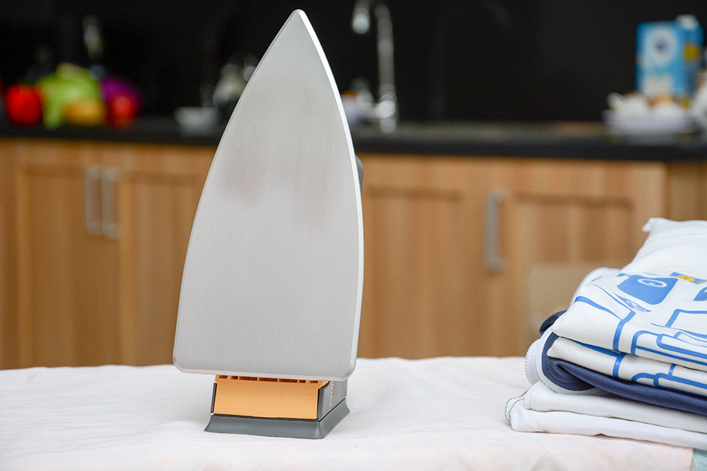 Bàn ủi Philips HD1172