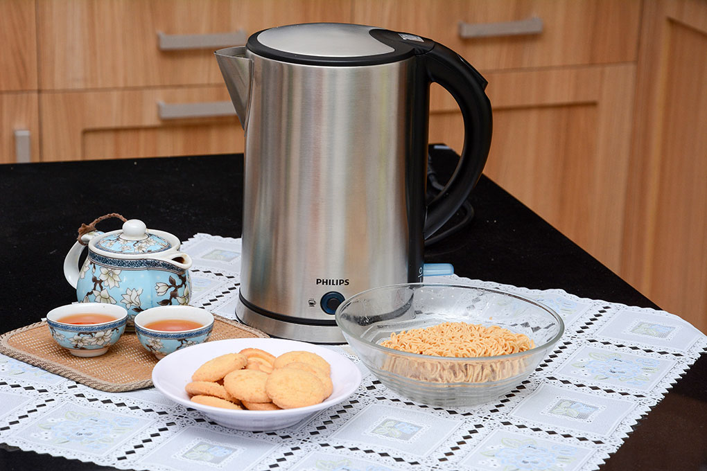 Bình đun siêu tốc Philips HD9316/03