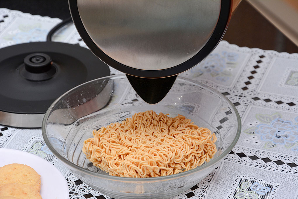 Bình đun siêu tốc Philips HD9316/03