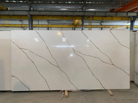  Đá quartz DFV - DV8084W Rio Gold 