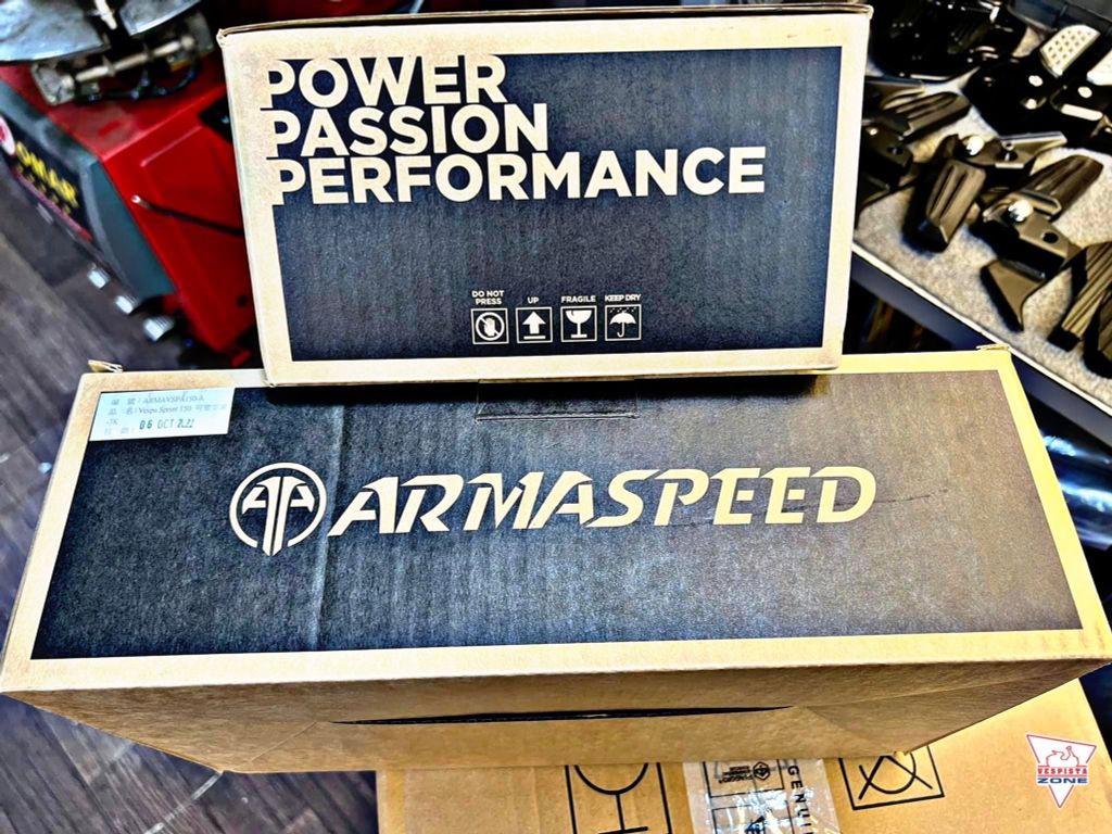 Ốp bầu lọc gió ARMASPEED carbon